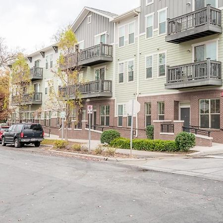 Laid Back 1Br W Comfy Living Room And Bar Charlotte Exterior photo
